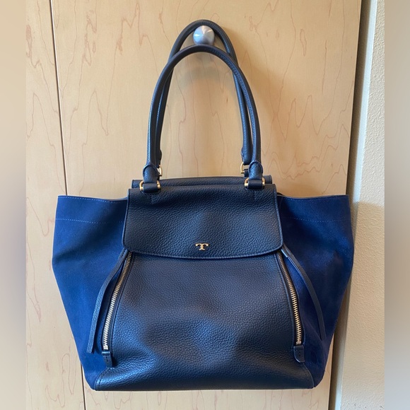 Tory Burch Half Moon Satchel/Shoulder Bag - Picture 4 of 12